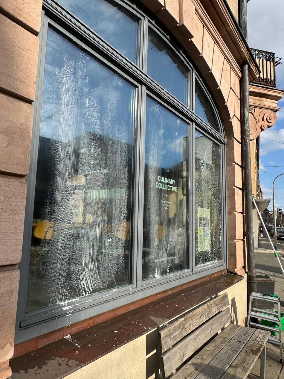 Fensterreihe an Fassade